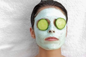 Cucumbers-on-Eyes-Facial-Mask-620x412